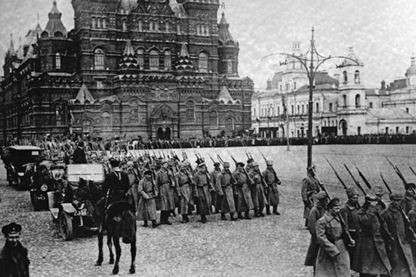 russian_revolution_of_1917_news_600x400