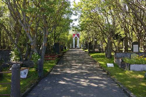 Iceland's largest 19th century cemetery