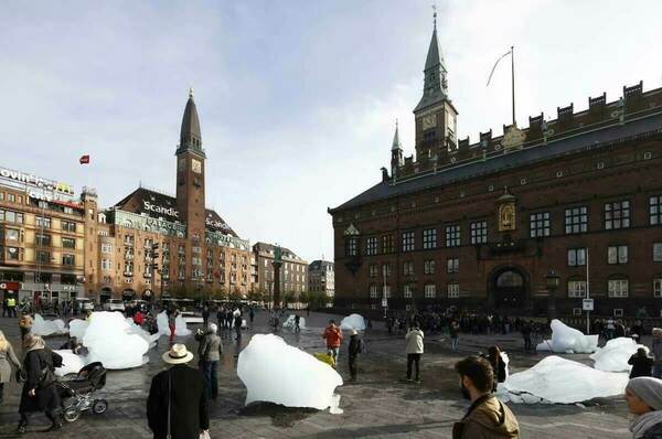 Ice Watch' (2014): A Staged Failure of Integration | Features